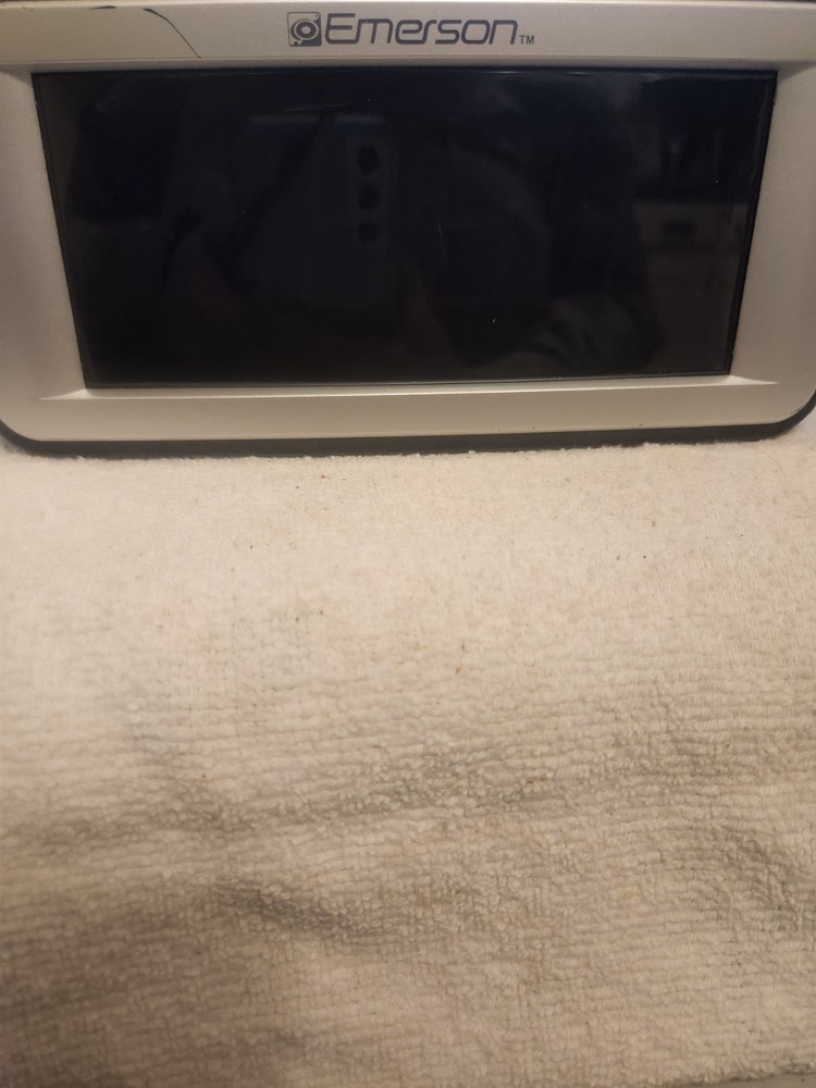 alarm clock. Emerson smart set