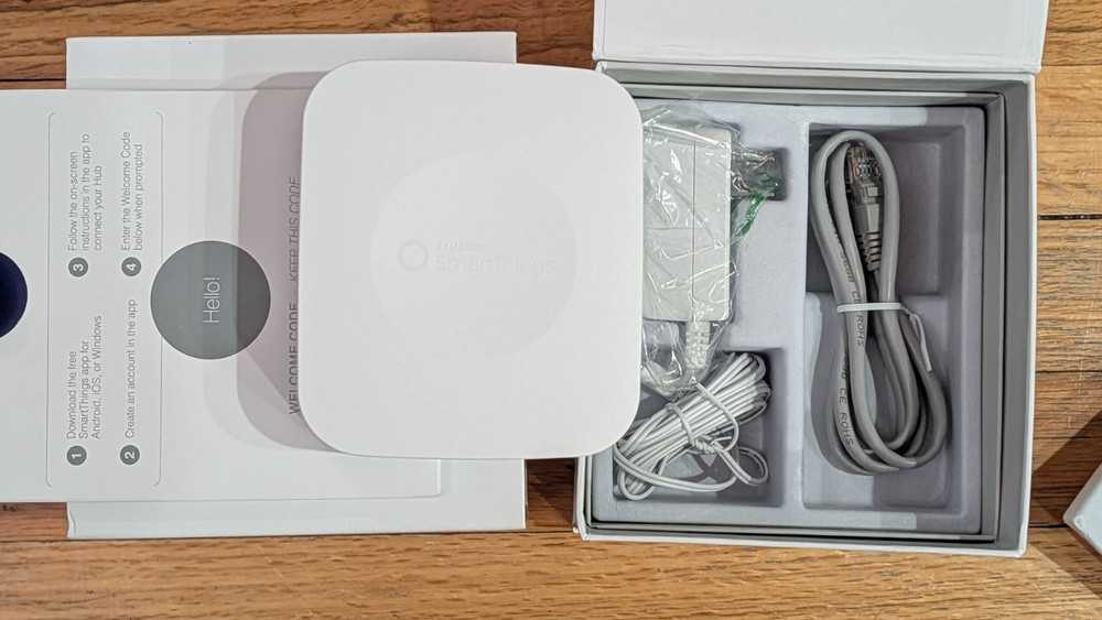 Samsung SmartThings Hub STH-ETH-250 open box