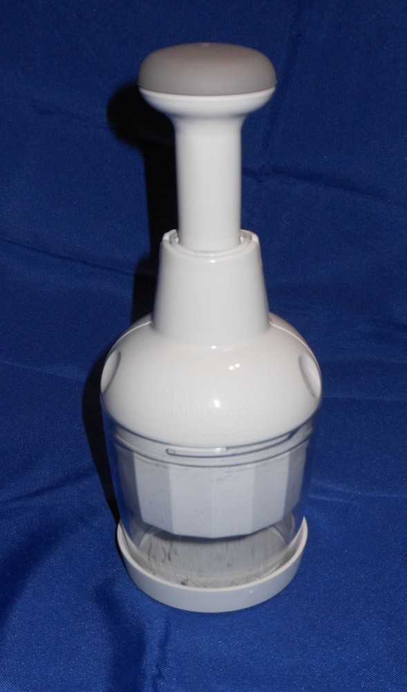 Pampered Chef Push Function Food Chopper 2585 - White w/ Box & Instructs Germany