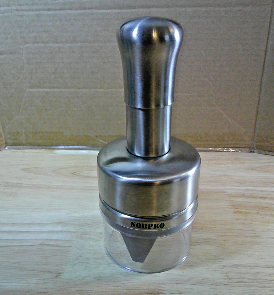 Pre-Owned Norpro Jumbo Capacity Chopper Vegetable Fruit Salad Slicer Push Button