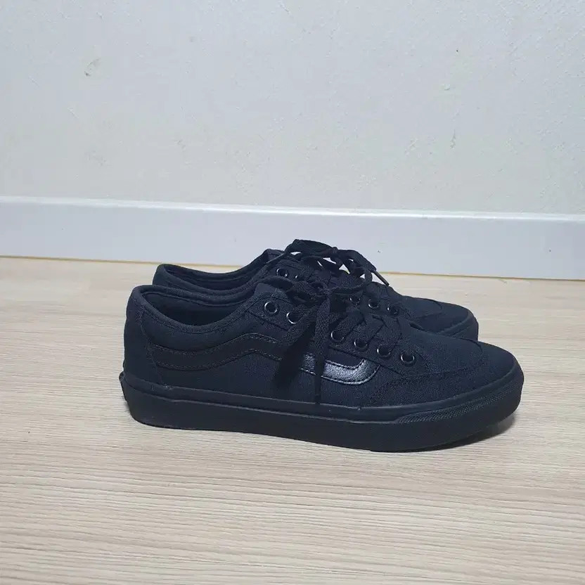 Vans Black Sneakers Size 260 Official