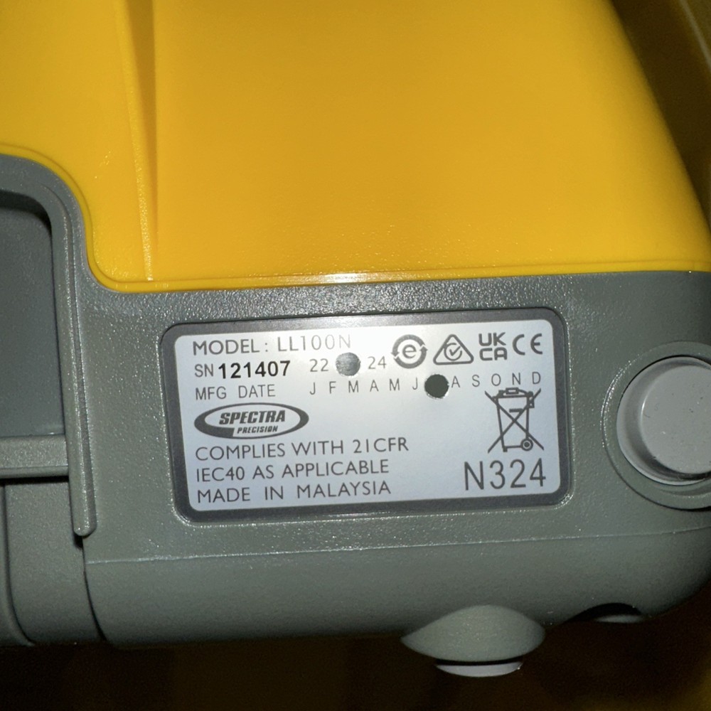 Spectra Laser Level LL100N Kit with HR320 Receiver
