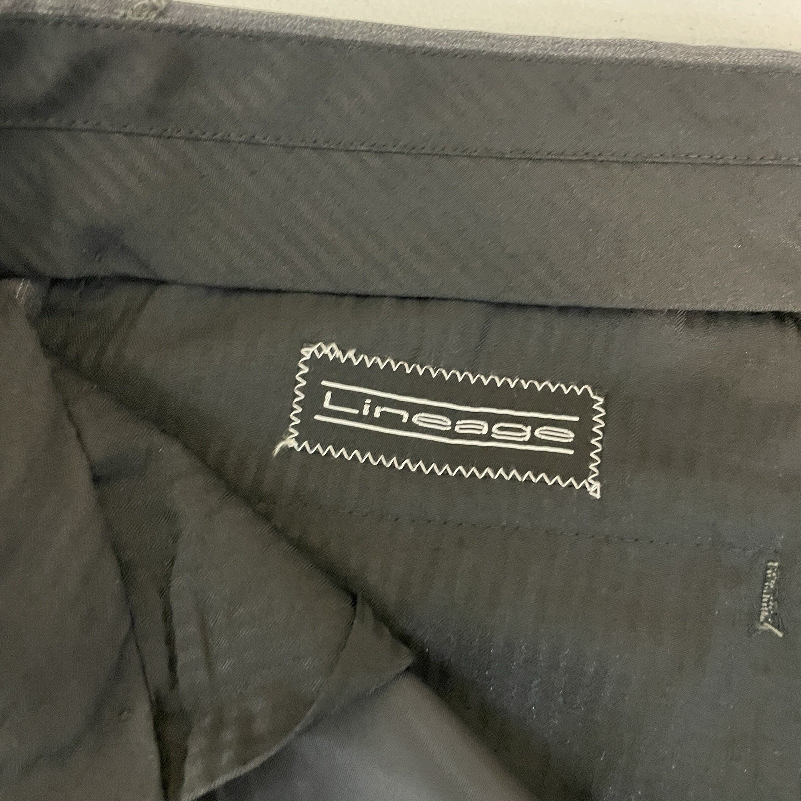 Lineage 2 Piece Suit Mens 44R 38x28 Gray Striped Wool Three Buttons Pants