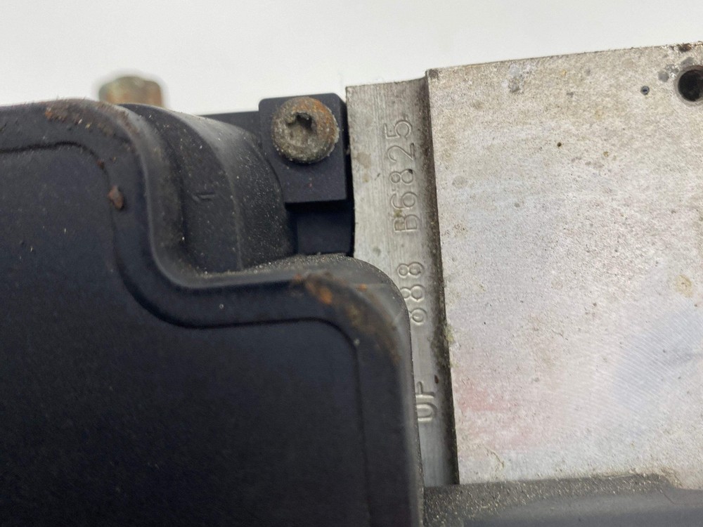 Audi S4 ABS pump control module B5 2000 Saloon