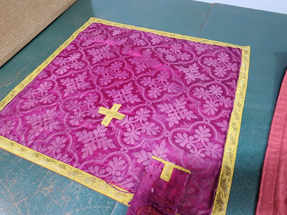 Antique Fiddleback Chasuble