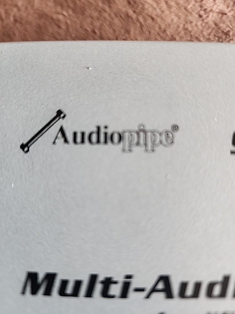Audiopipe, Split -3003. MULTI AUDIO AMPLIFIER SPLITTER.