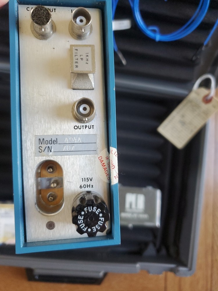 Pcb piezotronics Voltage Amplifier Model 494A SET