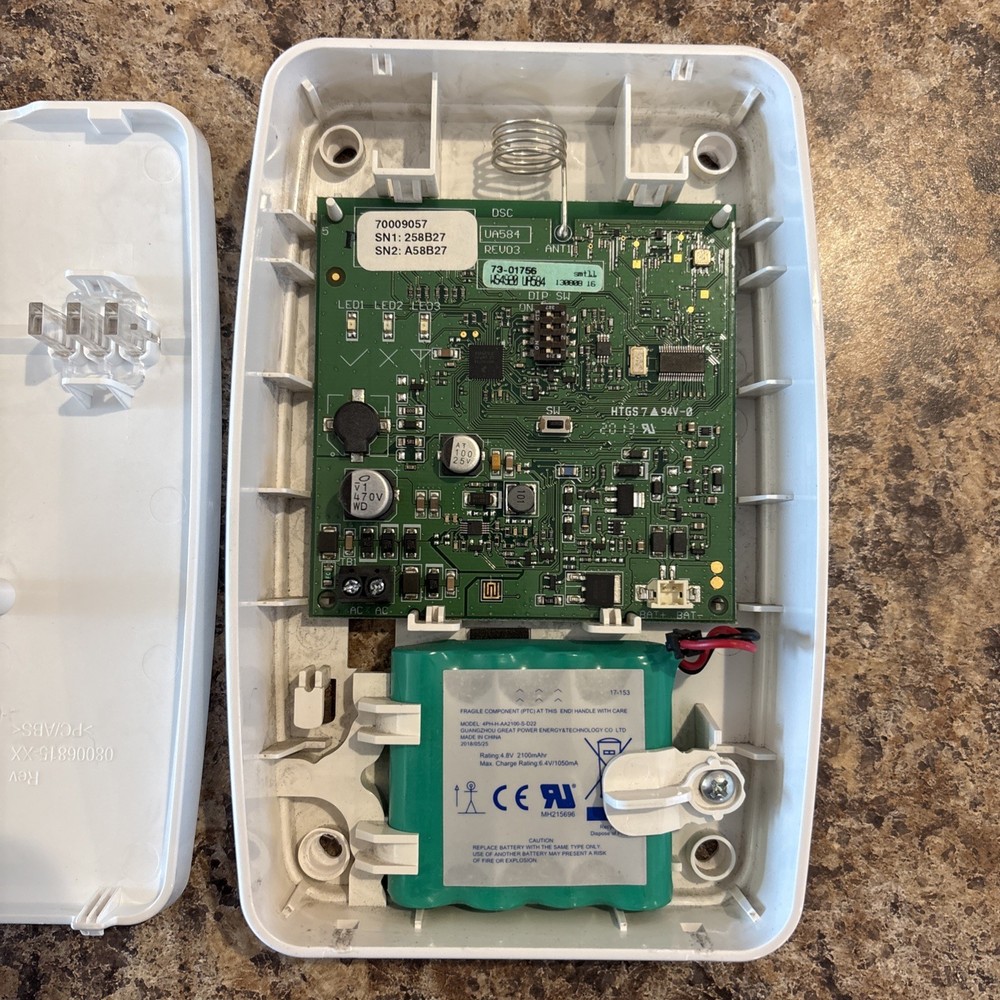 DSC WS4920 NA Wireless Repeater