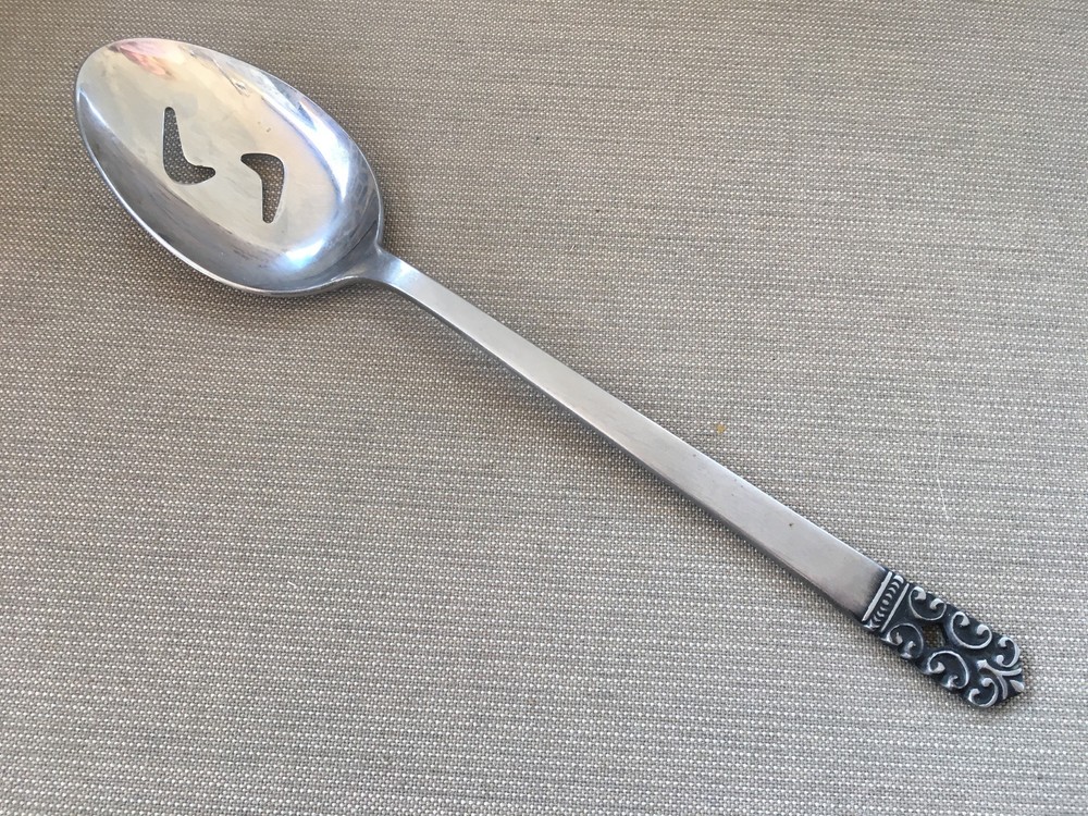 Pierced Serving Table Spoon Stainless Rogers Stanley Roberts Marquesa Scroll