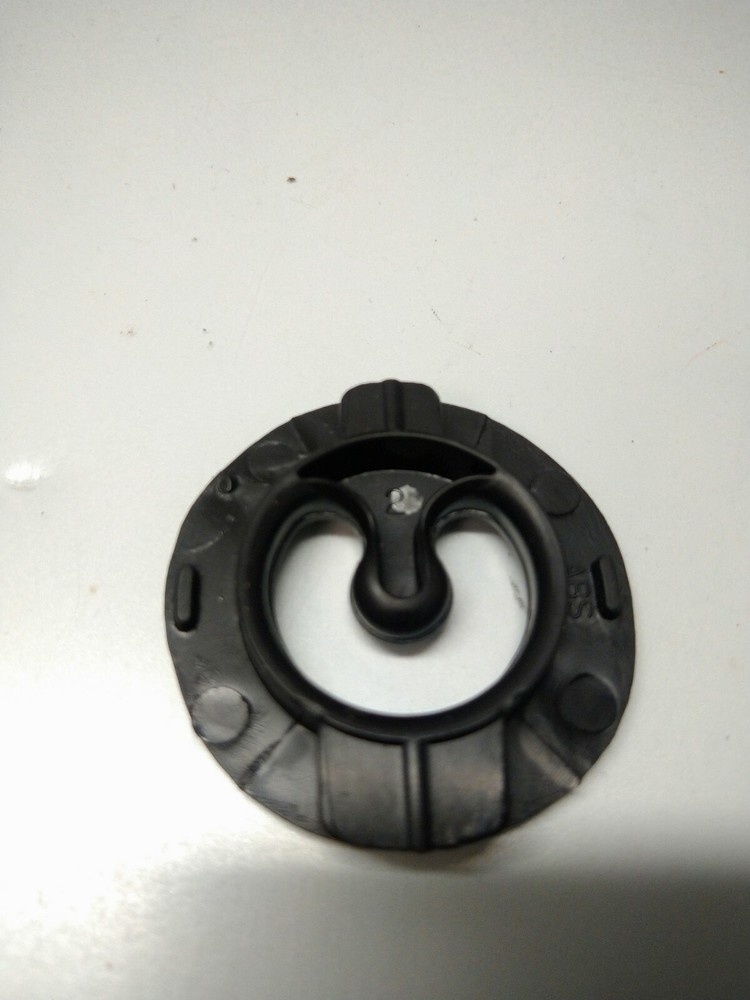 OEM GM cargo shade retainer hook 25913048