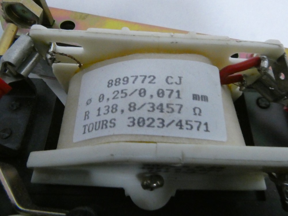 Schneider 889772 Under Voltage Release 138.8/3457ohm
