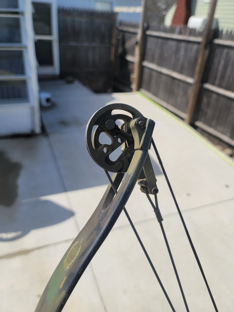 PSE Graphite Fireflite Elite Series Compound Bow