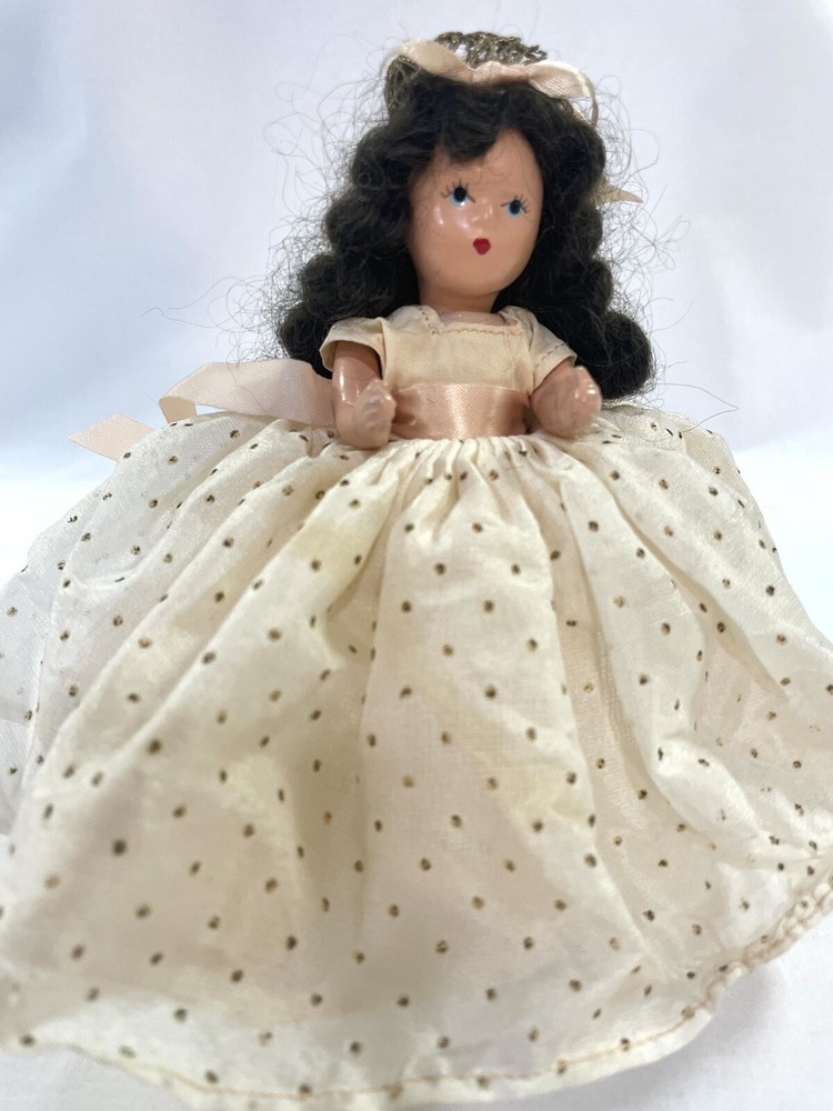 15 Vintage Story Book Dolls