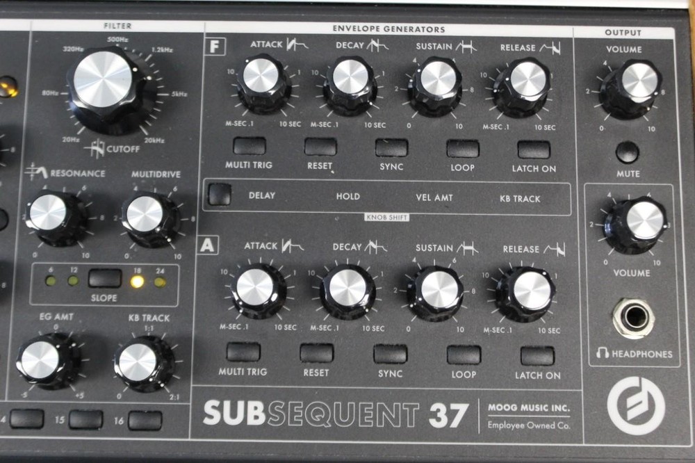 Moog Subsequent 37 (2-Note) Paraphonic Analog Synthesizer
