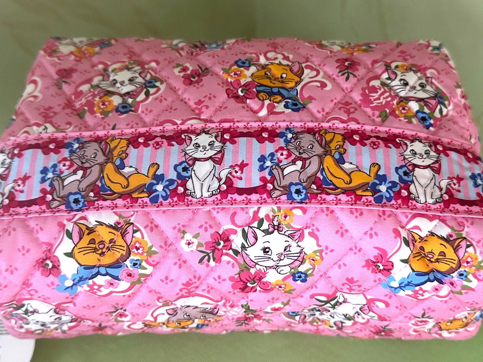 VERA BRADLEY DISNEY ARISTOCATS MEDIUM COSMETIC BAG CASE:NWT CATS