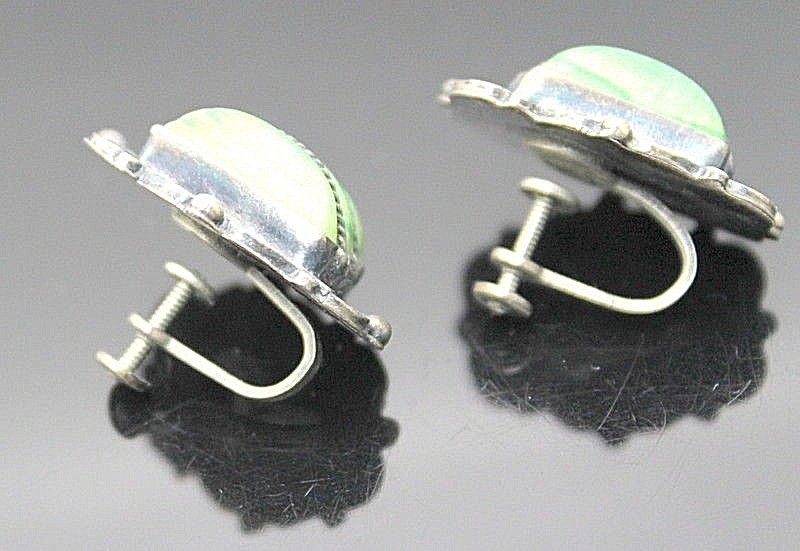VINTAGE ARCHED VARISCITE SCREW BACK STERLING SILVER EARRINGS