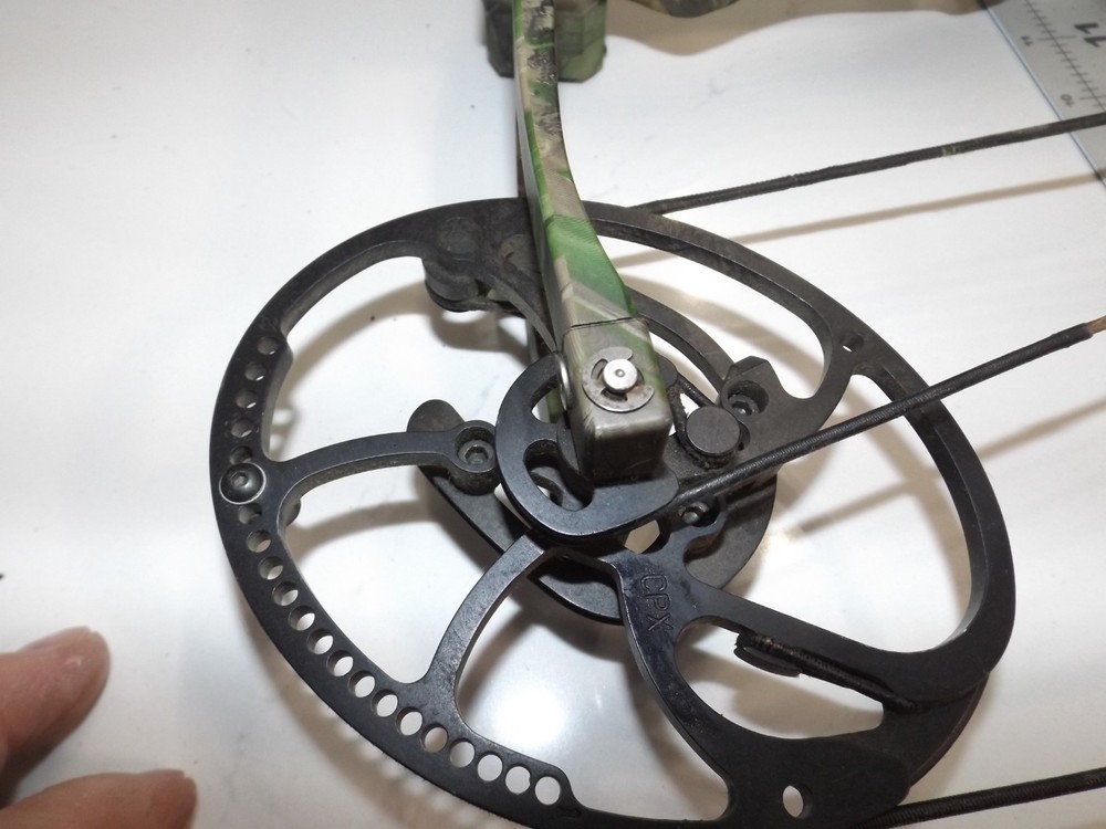 Bowtech General Compound Bow RH Cam CPX 1