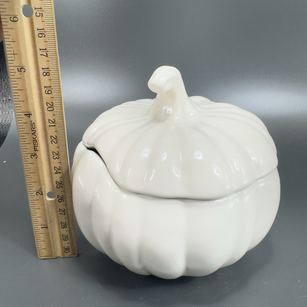 Home Interiors Stoneware Ceramic Pumpkin Shape Canister Cookie Jar Container