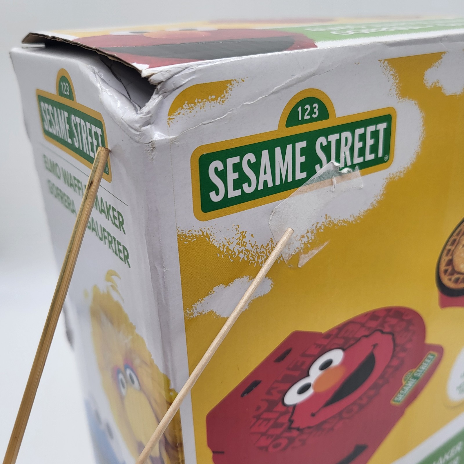 Sesame Street Elmo Waffle Maker Easy Cleanup Cook Light Indicator Stylish Design