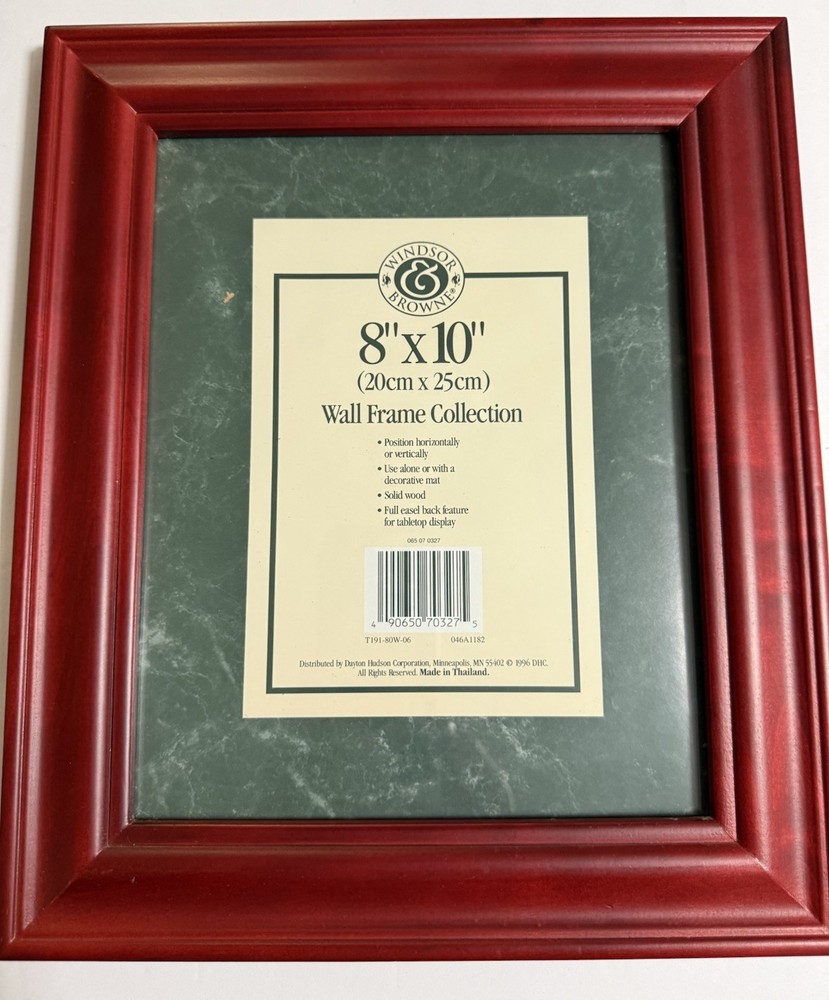 Windsor & Browne Solid Wood Wall Frame Red 8x10 Rectangle Photo Frame