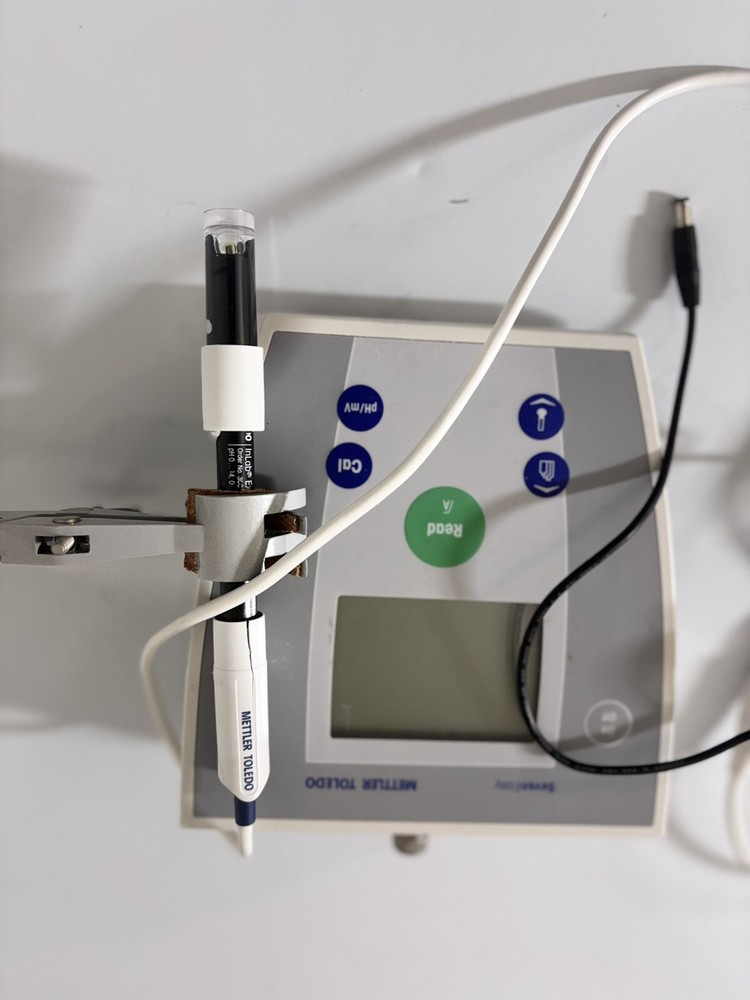 Mettler Toledo SevenEasy pH Digital Meter