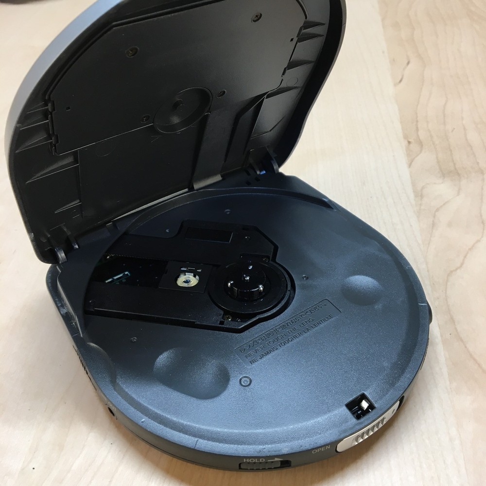 Sony Discman D-368 Portable CD Player Gray 20 Second ESP Shock Protection