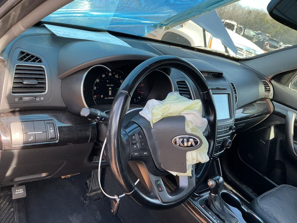 SORENTO 2014 Glove Box 4960667