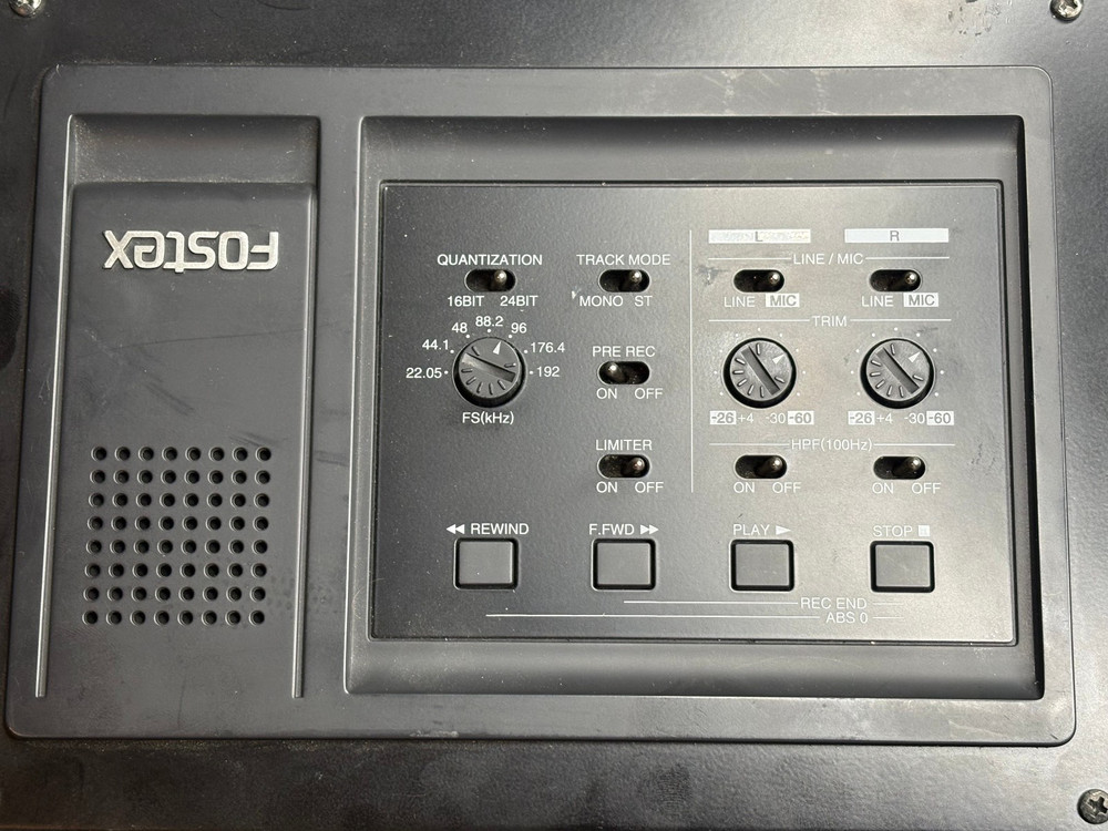 Fostex FR-2 Stereo Field Memory Recorder