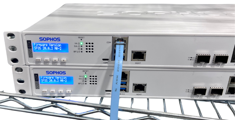 Sophos XGS 2100 Network Security/Firewall Appliance