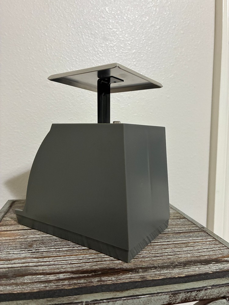 2002 US postage scale Pelouze Scale Co. Model X2