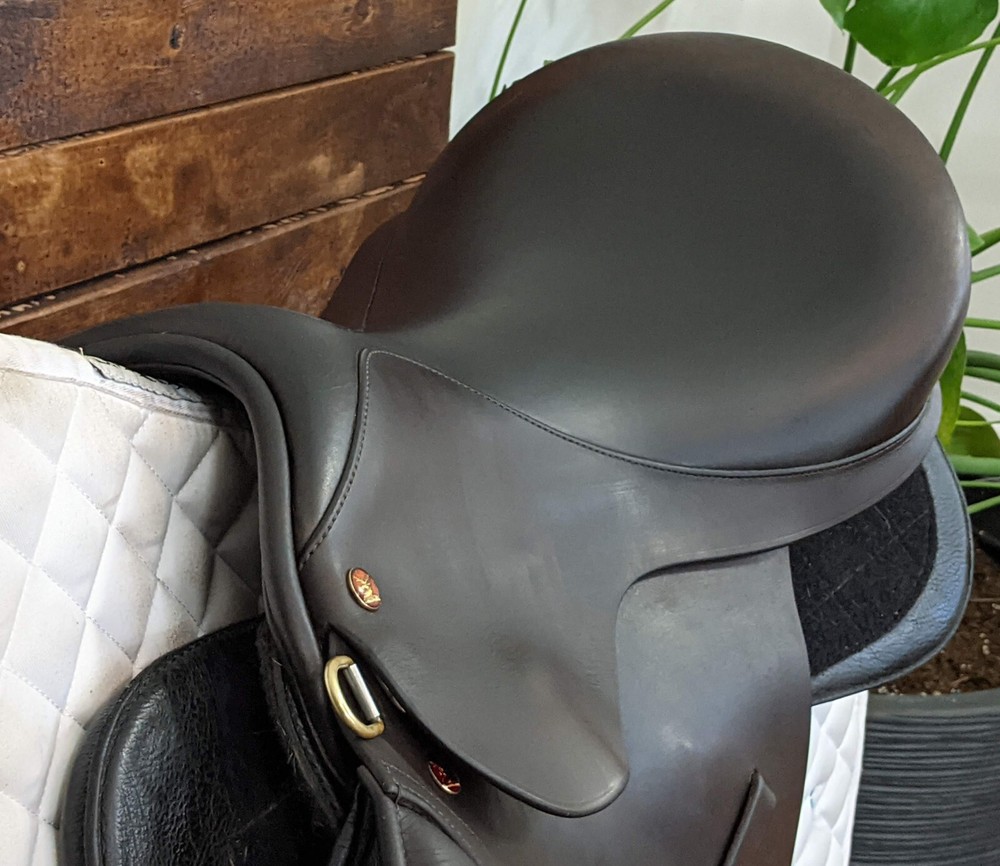 18.5" Reactor Panel Foxhunter Jump (2010) *Adjustable Panels*