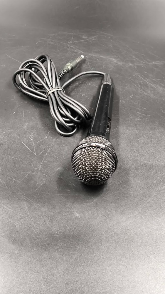 Uni-Directional Dynamic M5 Microphone Used Working Black