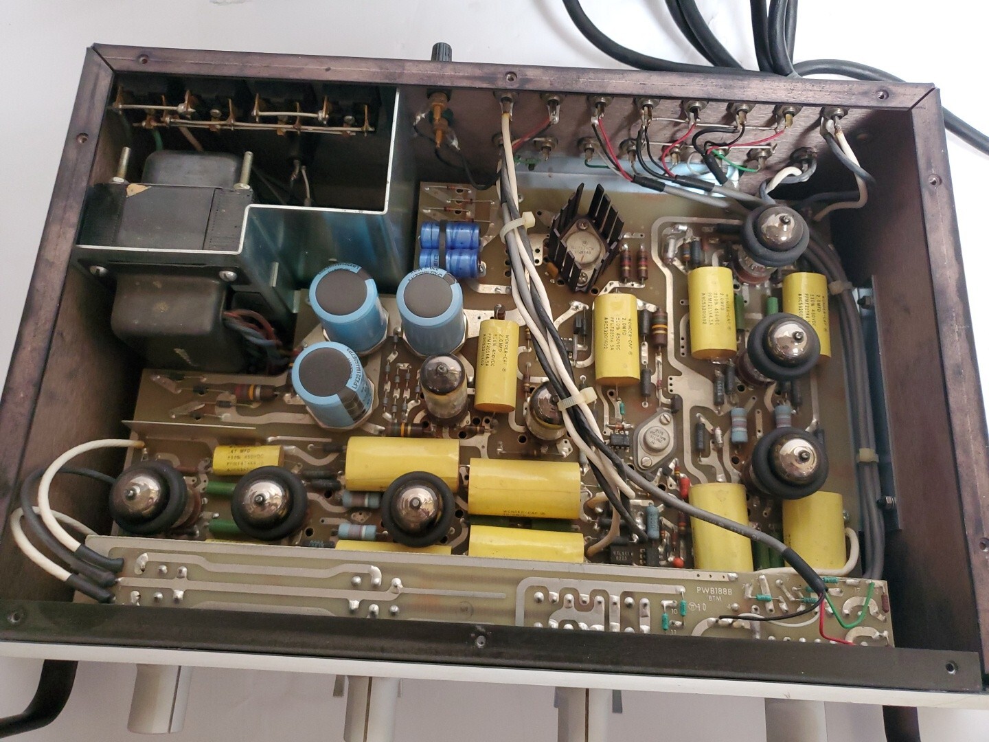 Vintage AUDIO RESEARCH SP-8 TUBE PREAMPLIFIER - Audiophile Gear Equipment