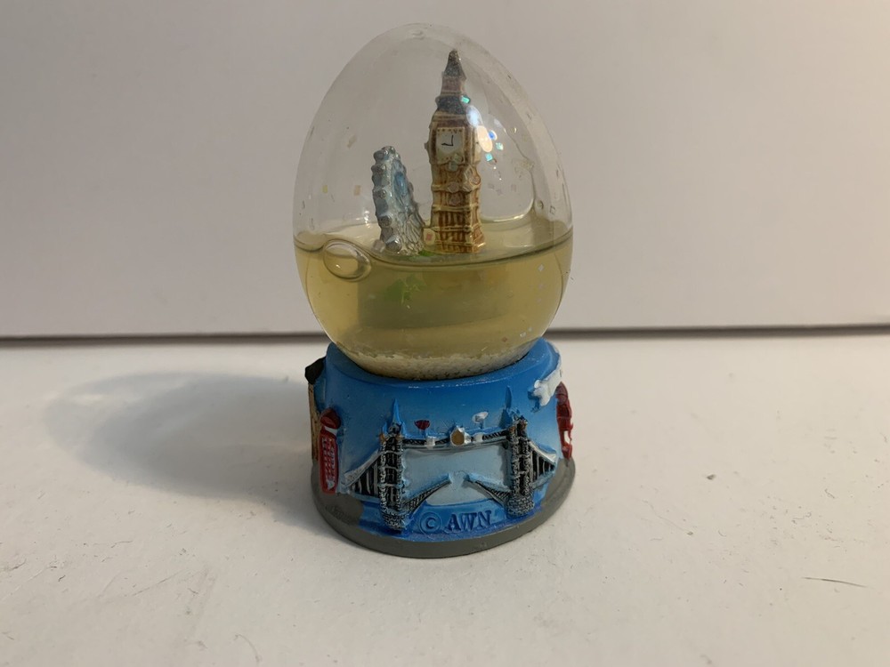 London Snow Globe