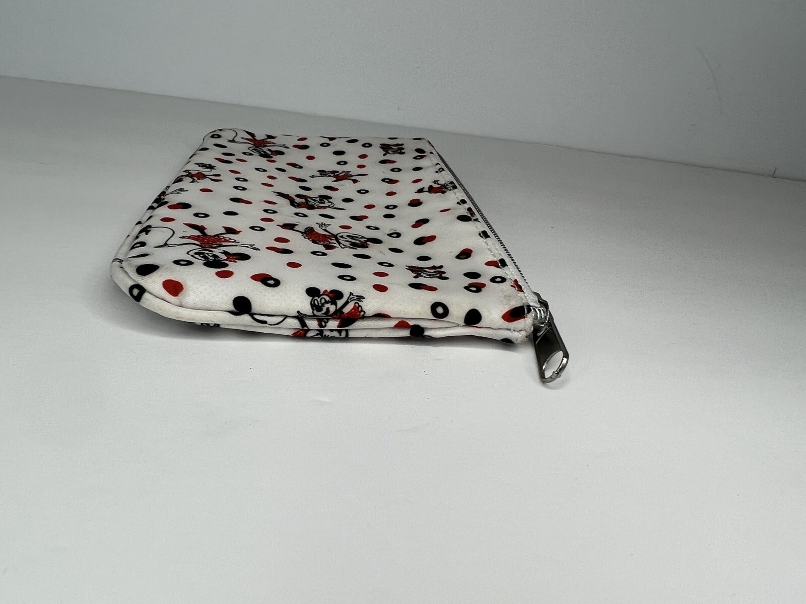 Minnie Mouse FaBOWlous Makeup Bag Pencil Case Wallet