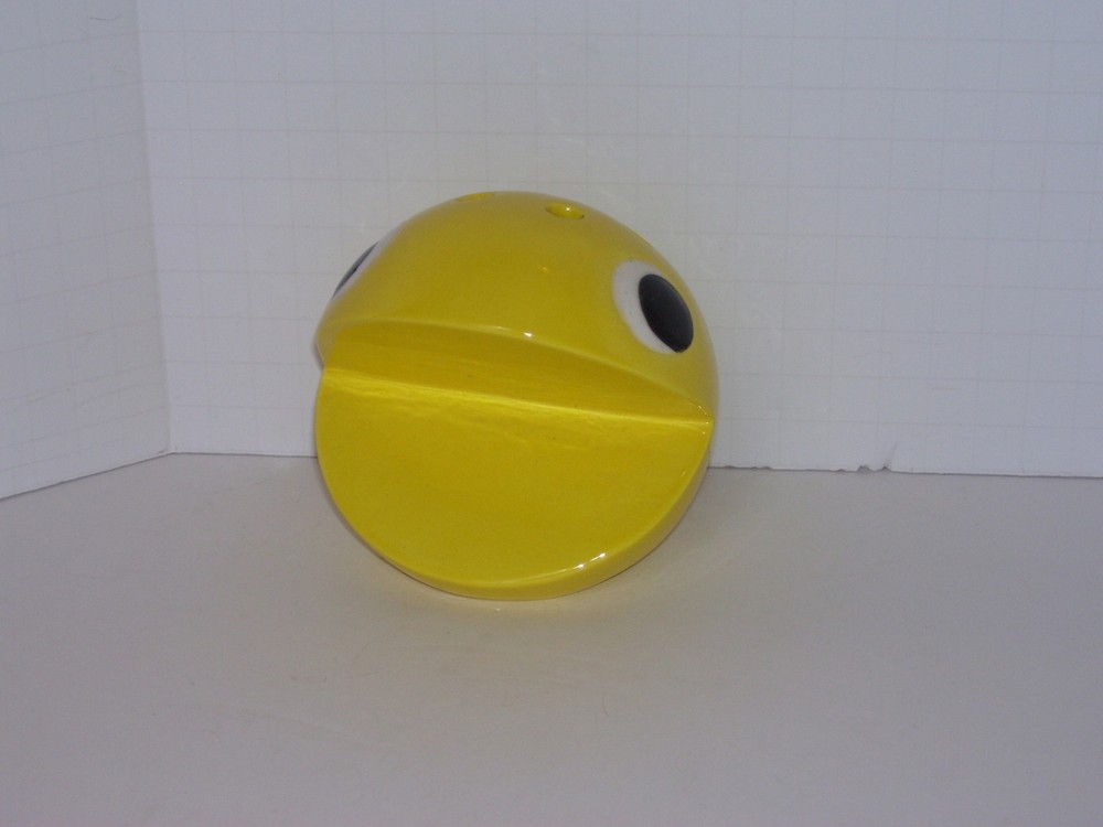 Vintage Pac Man Ceramic Pencil Holder