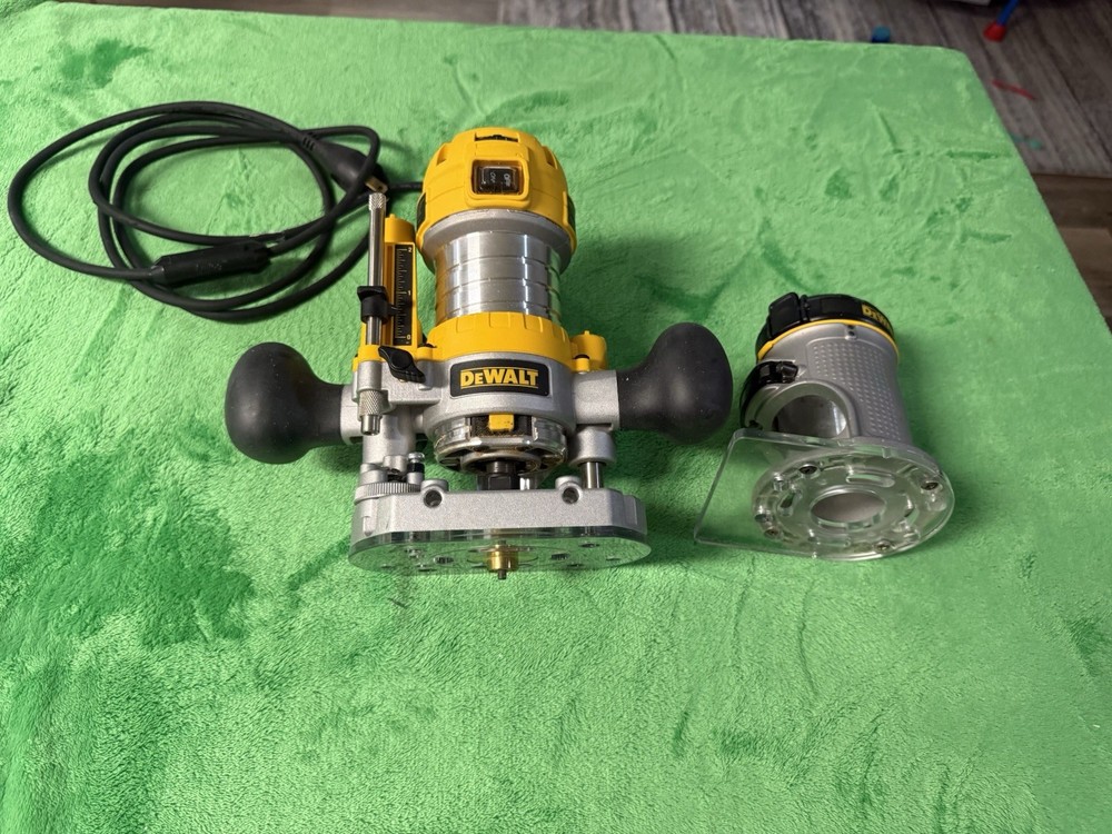 DEWALT DWP611P Electric Router Combo Kit