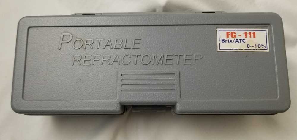 Brix Atc Portable Refractometer 0-10% Model FG-111 w/Case & Instructions