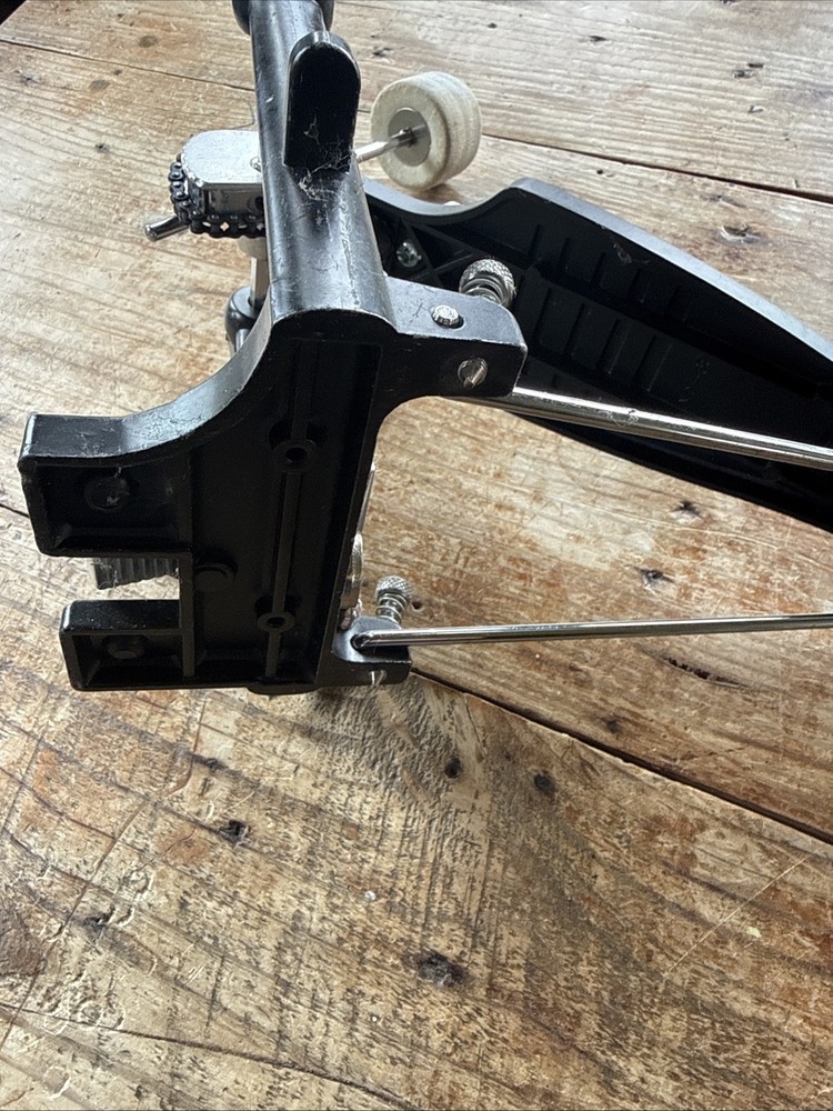 PREMIER CHAIN DRIVEN SINGLE BASS DRUM PEDAL.