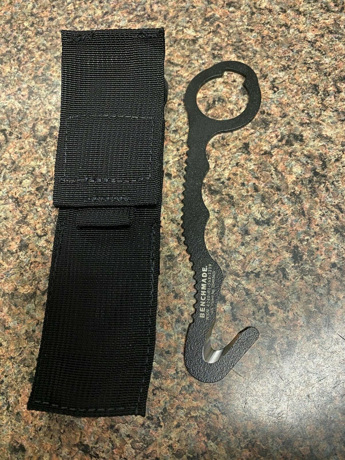 Benchmade - Emergency Rescue Seatbelt Cutter with Pouch