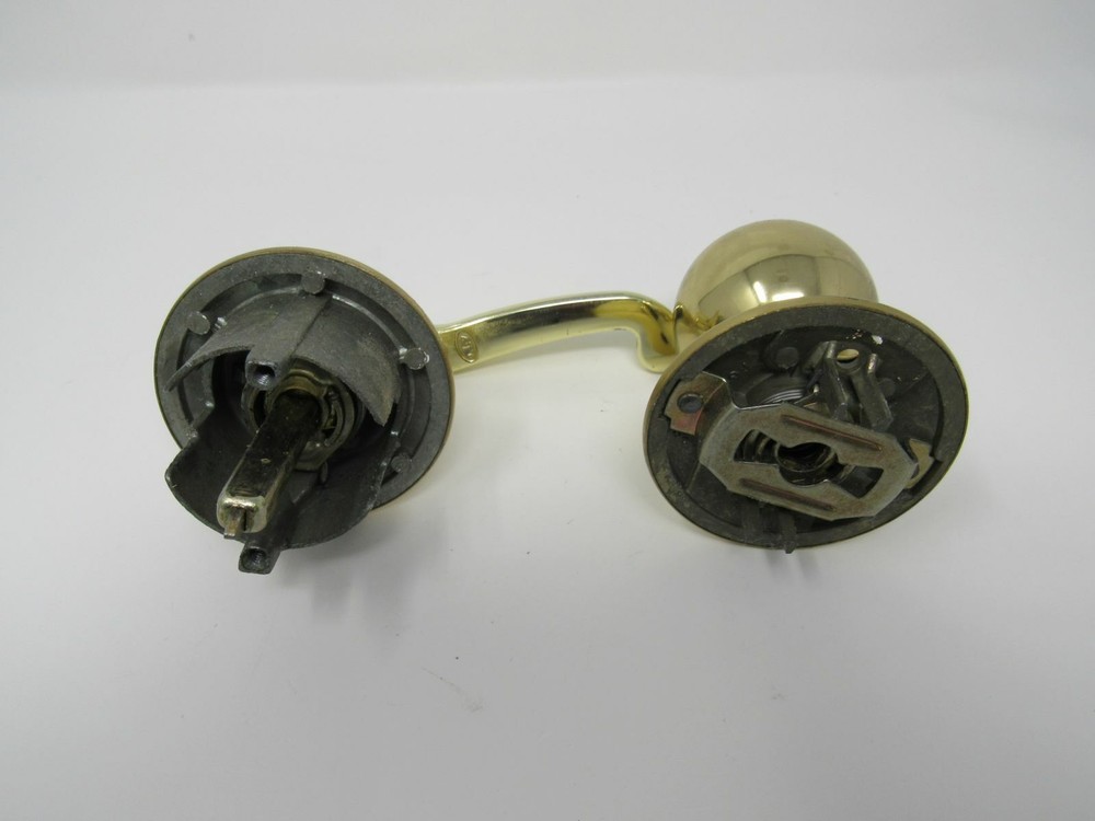 Standard Lever Handle Privacy Lock Knob Polished Brass
