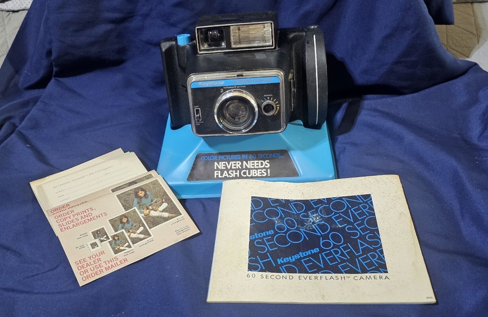 Vintage Keystone 60 Everflash Instant Camera Polaroid Style With Box~Untested