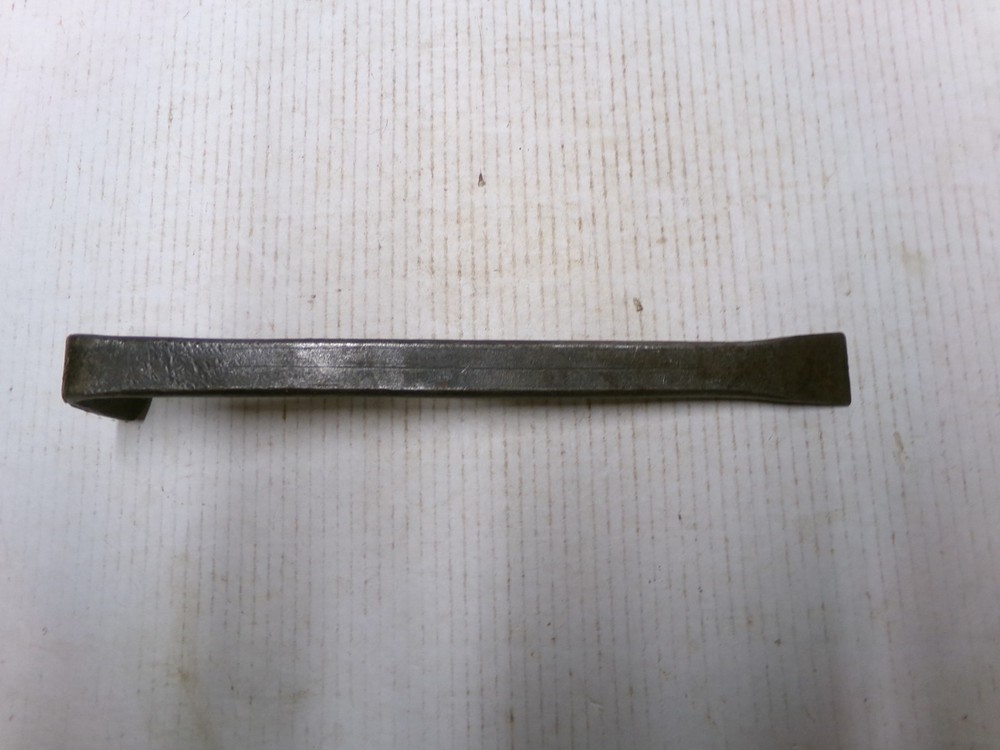 Pry Bar Nail Puller 13 1/2" Vintage Tool
