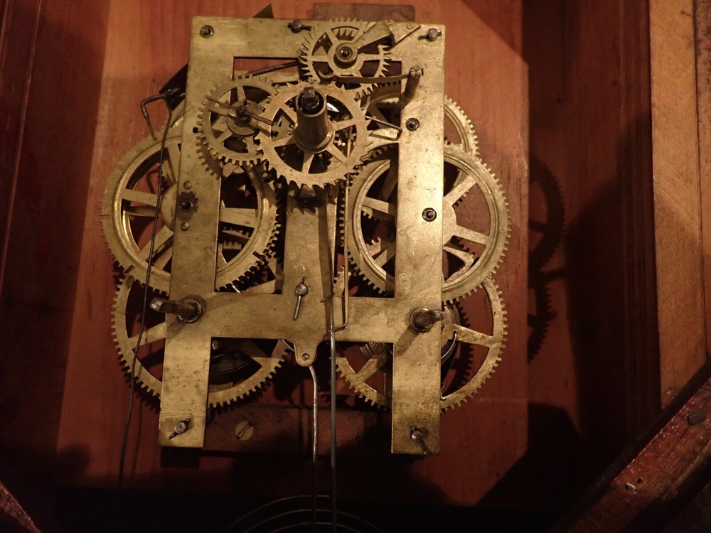 NEW HAVEN CALENDAR SCHOOL CLOCK ROSEWOOD