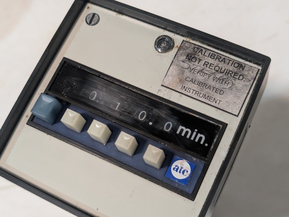 ATC Automatic Timing & Controls 325A Manual Pushbutton Digital Timer 120V, 60Hz