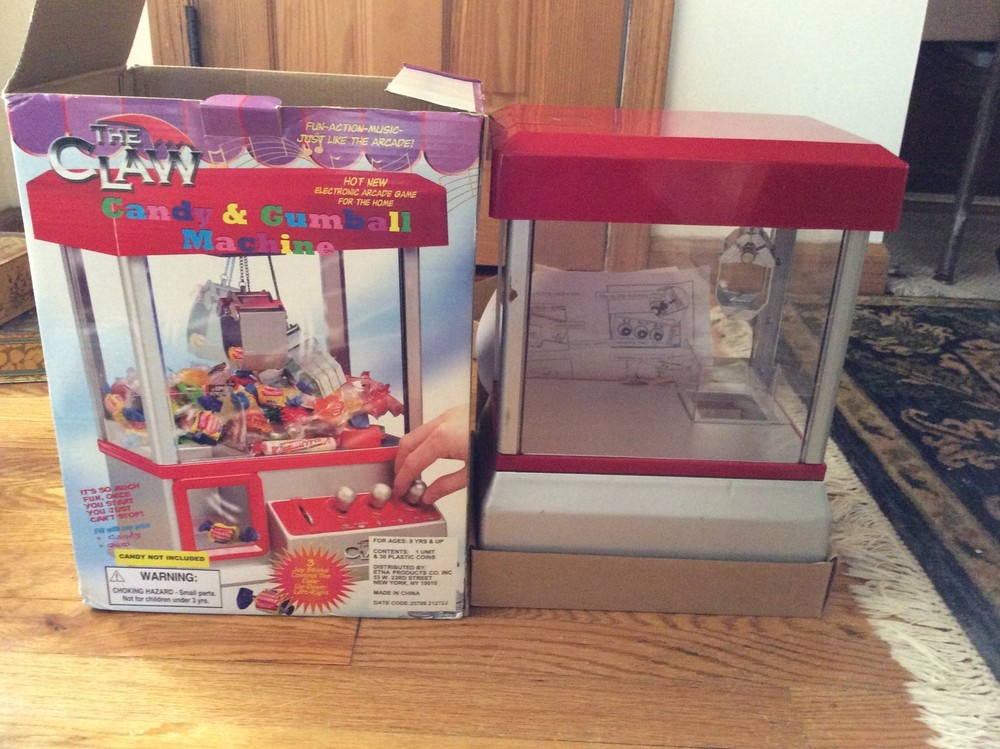 The Claw Machine - Electronic Candy Grabber