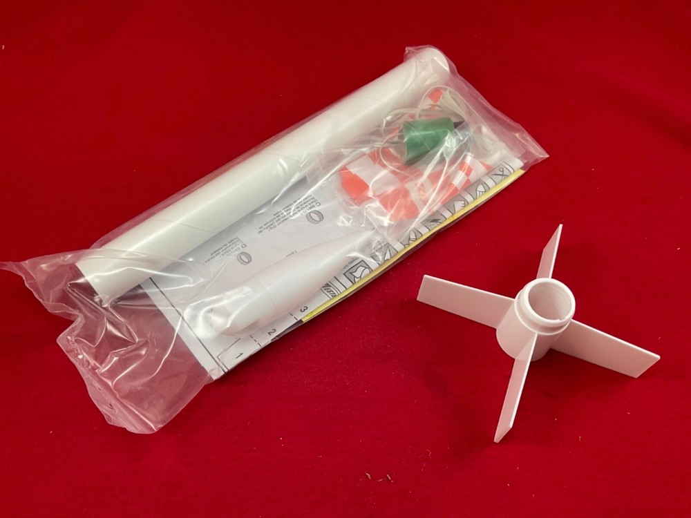 ESTES GENERIC E2X Flying Model Rocket Kit 2008 Single Bulk Pack Kit New Sealed