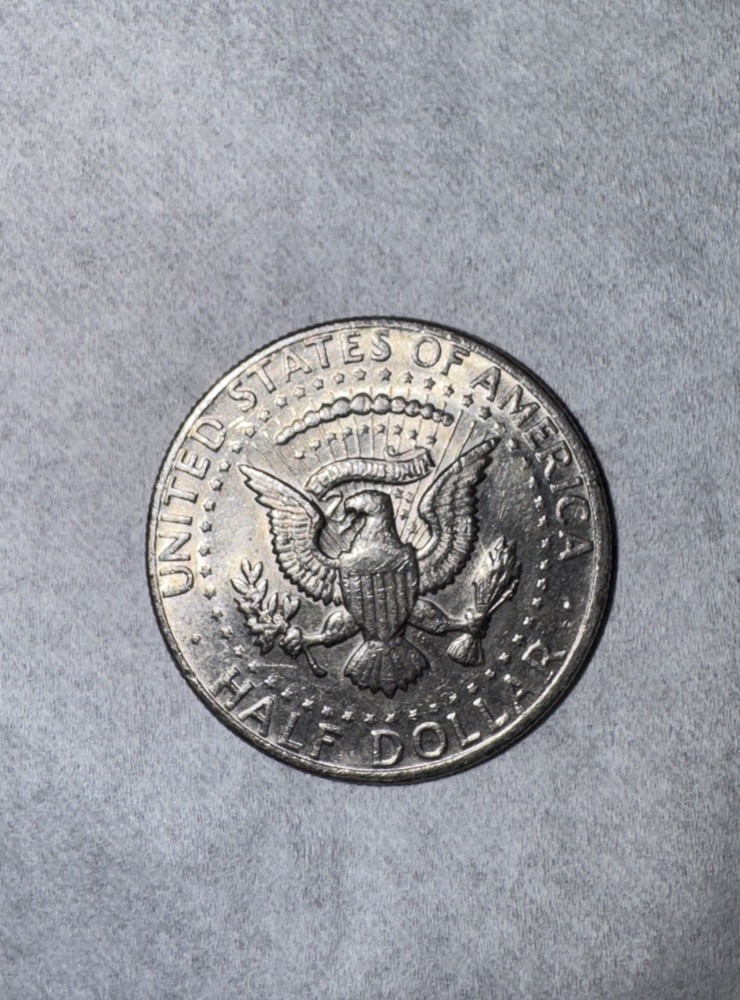 Kennedy Half Dollars 1977. Almost Uncirculater In Good Condition
