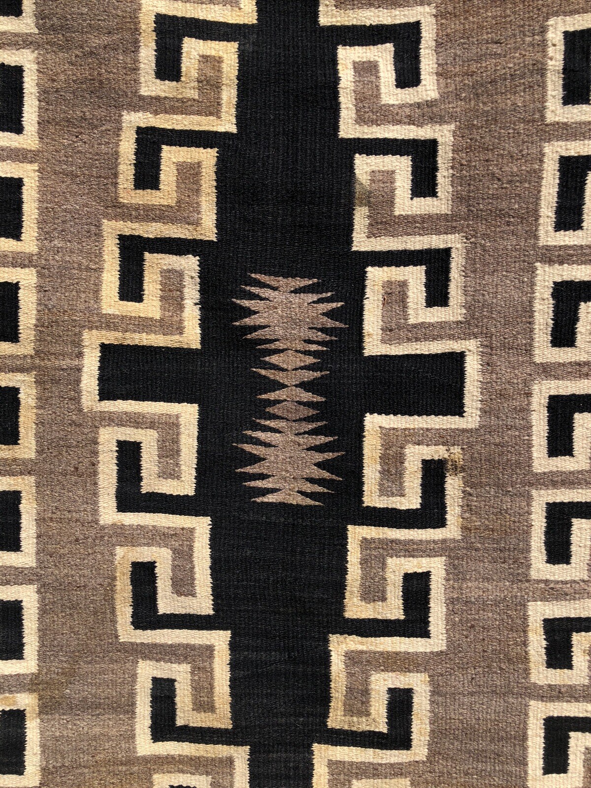 ANTIQUE NAVAJO WEAVING RUG NATURAL CHURRO WOOLS AUTHENTIC NATIVE c1930 62”x29”