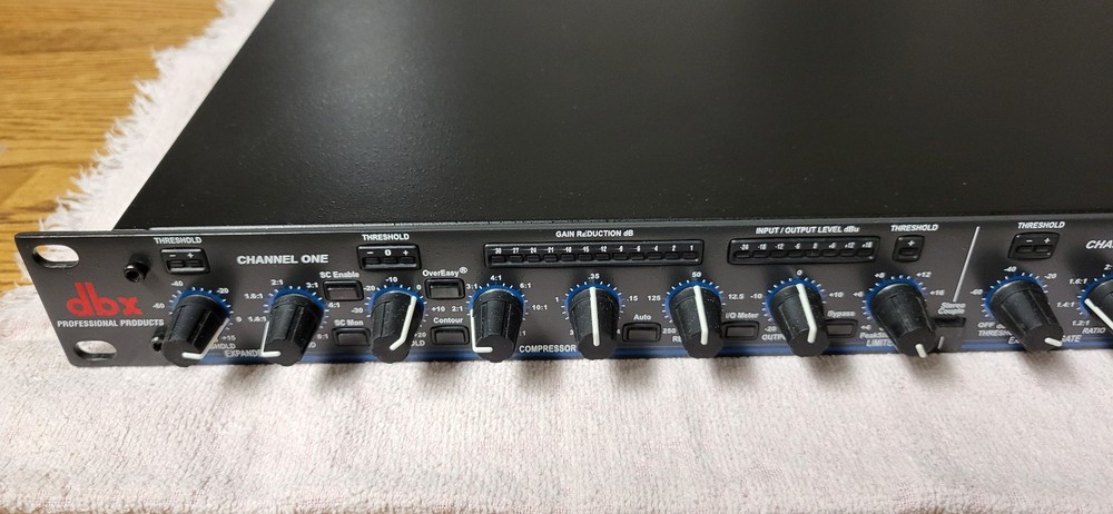 DBX 1066 Dual Compressor Gate Limiter (C)